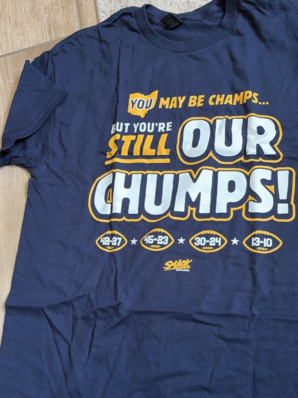 Men’s Michigan tshirt.